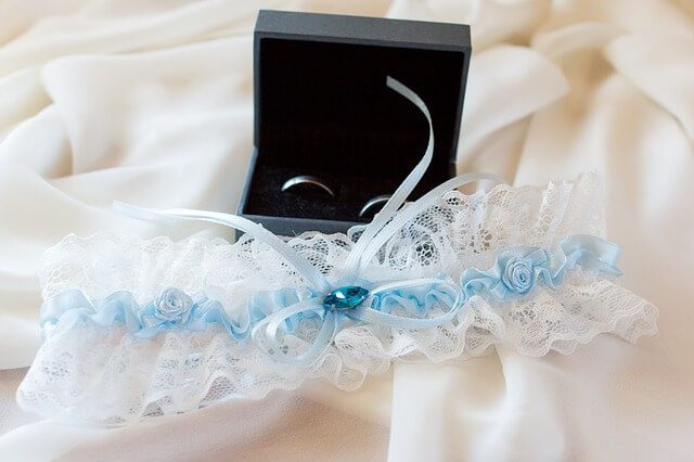 The Scoop on Wedding Garters - Nanina's In The Park