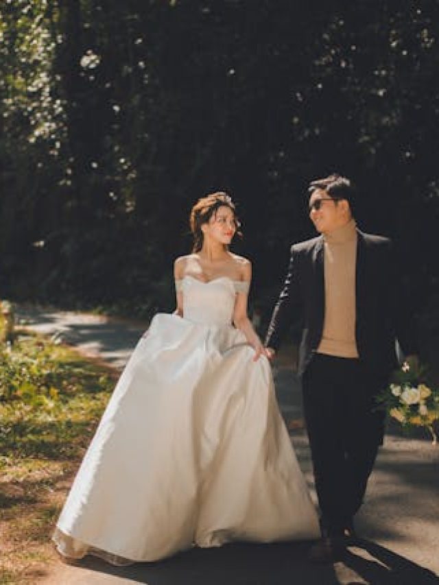 Throwing Rice at Weddings: How to Make It Picture-Perfect?