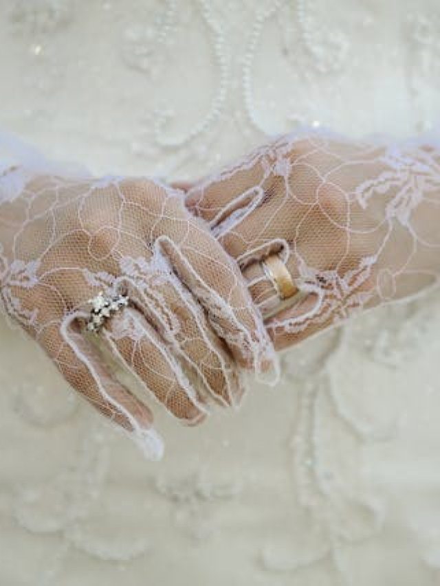 Wedding Gloves: An Unexpected Detail to Elevate Your Look