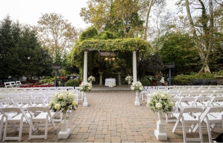 outdoor ceremony